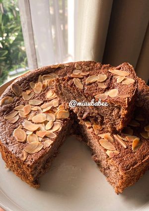 Hình của món Bánh bông lan cacao hạnh nhân.