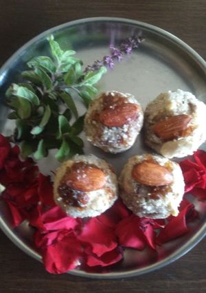 A picture of Krishna sudama ladoo.
