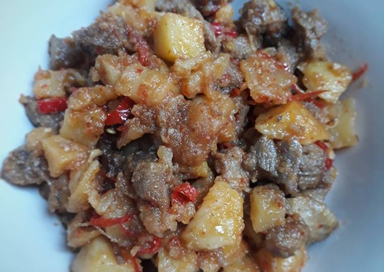 Masakan Unik Sambal Goreng Daging Kentang (khas Cirebon) Ala Restoran