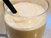 A picture of avocado yoghurt smoothie