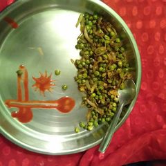 A picture of Zero oil hare chane matar ki ghughri.