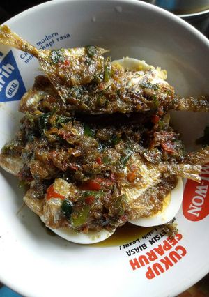 Foto resep Sambol telor ikan asin