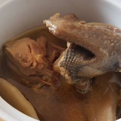 A picture of Five Herbal Pigeon Soup.