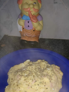 Una foto de Polenta con jamón y queso 🥄