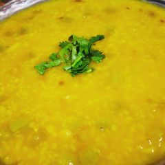 A picture of Chana dal matar dalia.