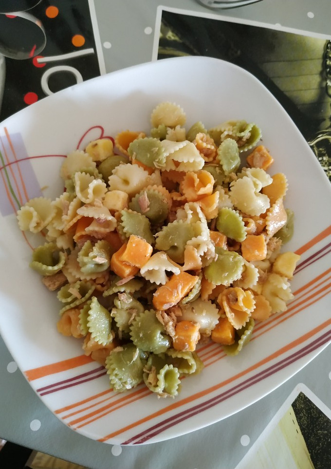 Una foto de Ensalada de pasta súper sencilla