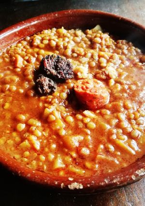 Una foto de Lentejas con chorizo y morcilla