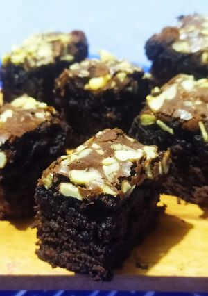 Foto resep Shiny Crust Fugde Brownies