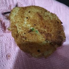 A picture of Bread cheese ball.