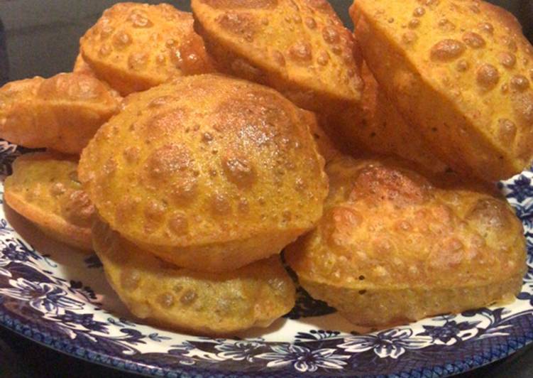 Gujarati Masala Puris