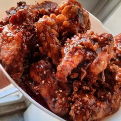 CRISPY HONEY CHILLI WINGS🤩 A picture of CRISPY HONEY CHILLI WINGS🤩.