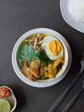 Soto Ceker Ayam Bening Segar Kuah Kunyit ala Rumahan