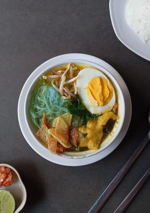 Foto resep Soto Ceker Ayam Bening Segar Kuah Kunyit ala Rumahan