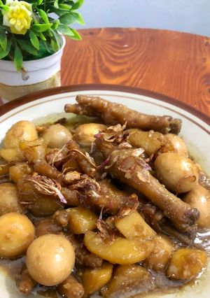 Foto resep Semur Telur Puyuh, Kentang, Ceker
