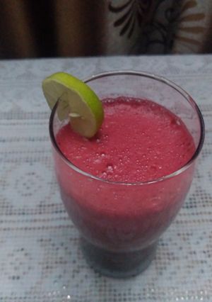 A picture of Carrot and Beetroot Juice.