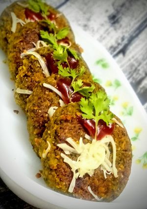 छोले पालक कटलेट (chole palak cutlet recipe in marathi) रेसिपी चे मुख्य फोटो 