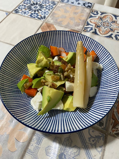 Una foto de Ensalada de aguacate 🥑