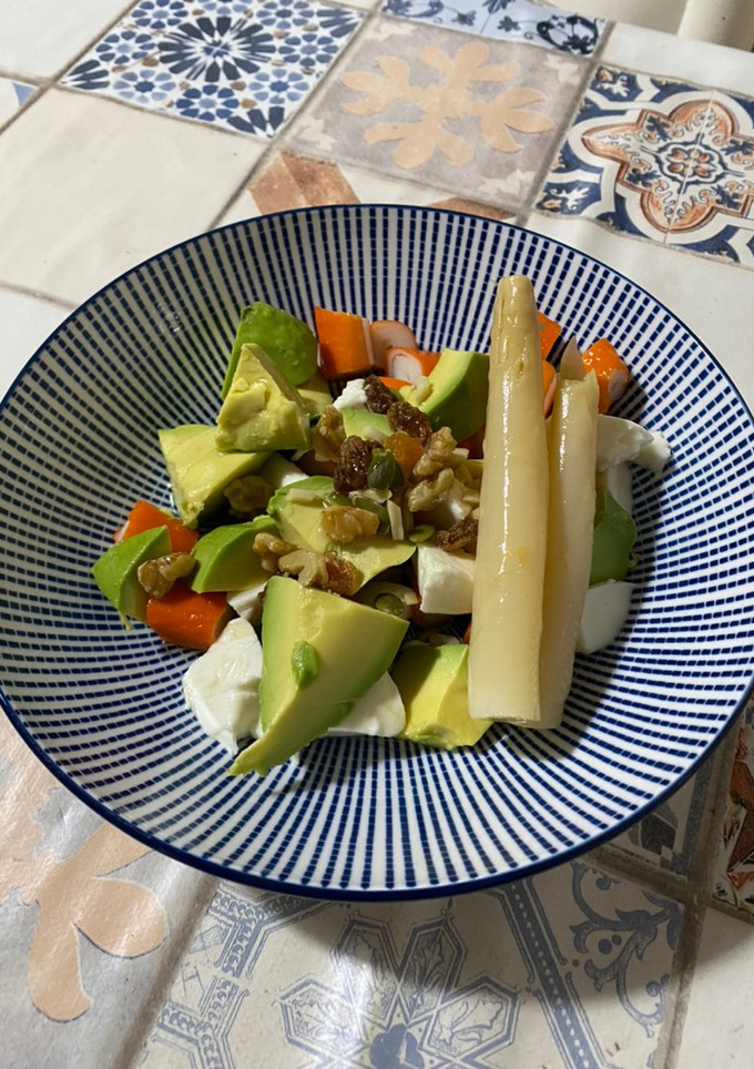 Una foto de Ensalada de aguacate 🥑