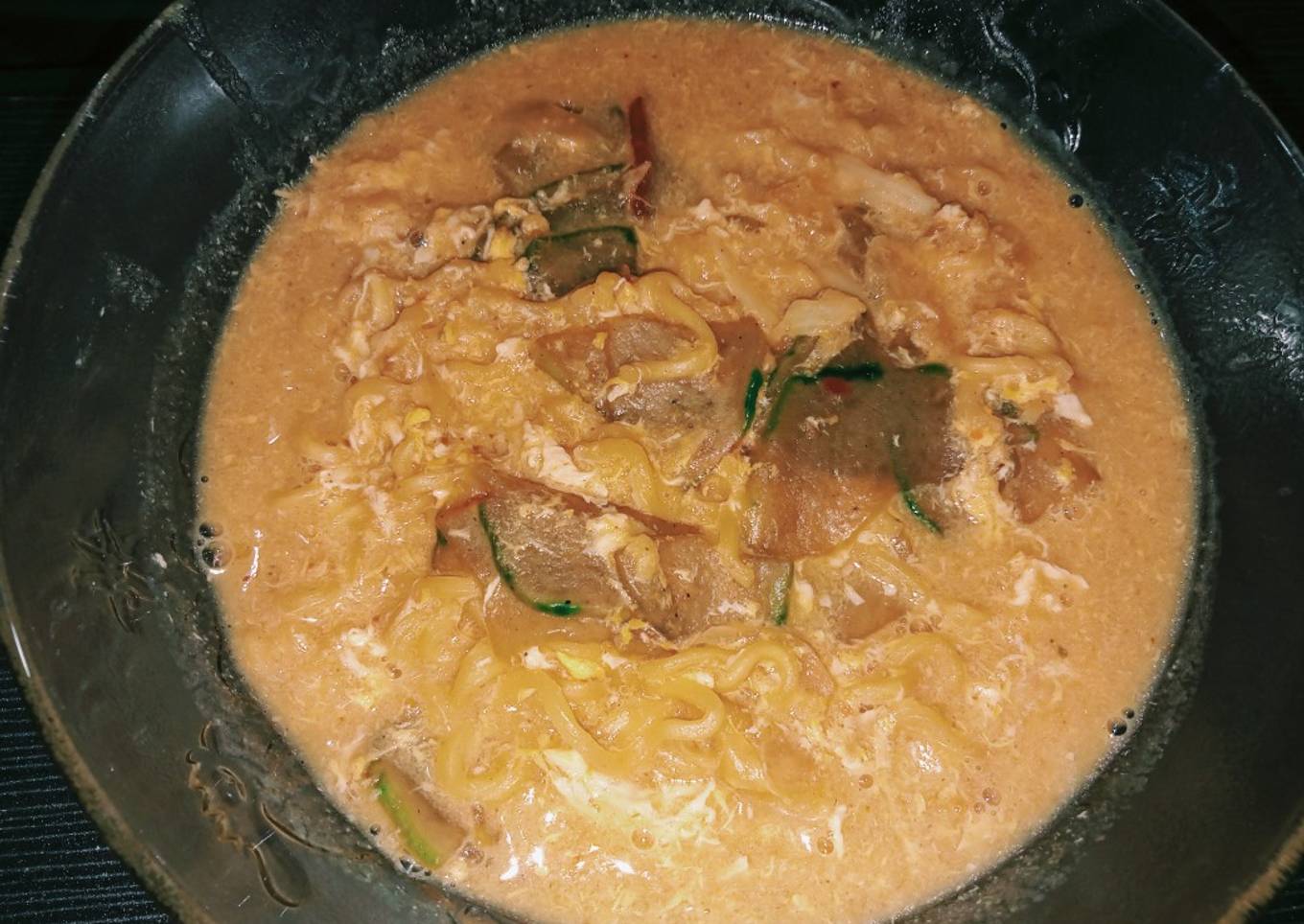 Seblak mie instan kerupuk