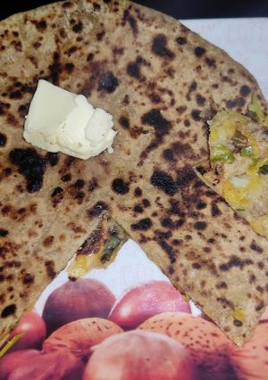 पोहा पराठा (poha paratha recipe in Hindi) रेसिपी मुख्य फोटो