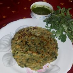 A picture of Methi laccha paratha.