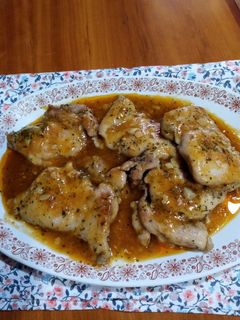 Una foto de Pechugas de pollo en salsa al ajillo con miel