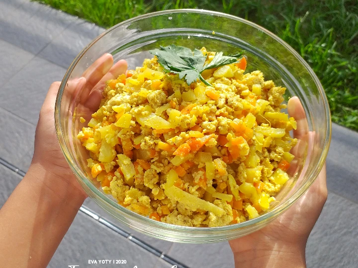 Langkah Mudah untuk Membikin Resep Tumisan Ayam Sayur (buat isi bakpao, lumpia atau lainnya) yang Enak Banget Anti Ribet, Lezat