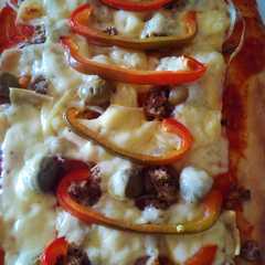 A picture of Mi pizza.