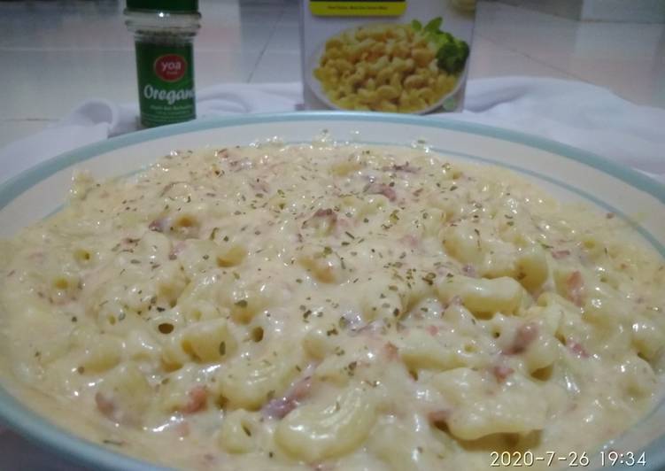 Cheese Macaroni with Cornet Milk