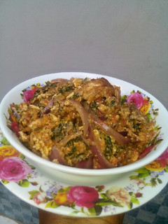 A picture of Spanich egg souce.