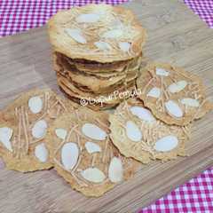 รูปของ Almond Crispy Cookies