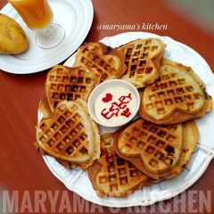 A picture of Pizza waffles.