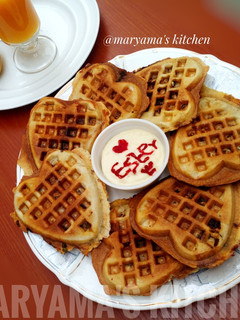 A picture of Pizza waffles.