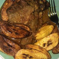 Fried plantain with pomo sauce A picture of Fried plantain with pomo sauce.
