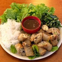 A picture of Hanoi crips parcels with vermicelli salad (Cha Gio).