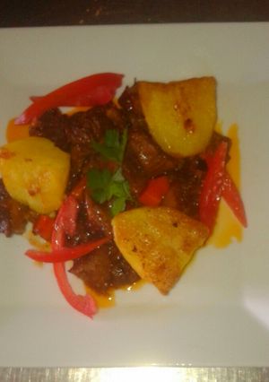 صورة لوصفة لحمة الكاري والروستد potato