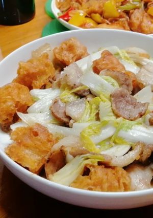 鹹豬肉炒娃娃菜佐油條 的食譜成品照片