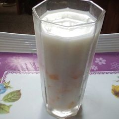 A picture of Mango milk shake.