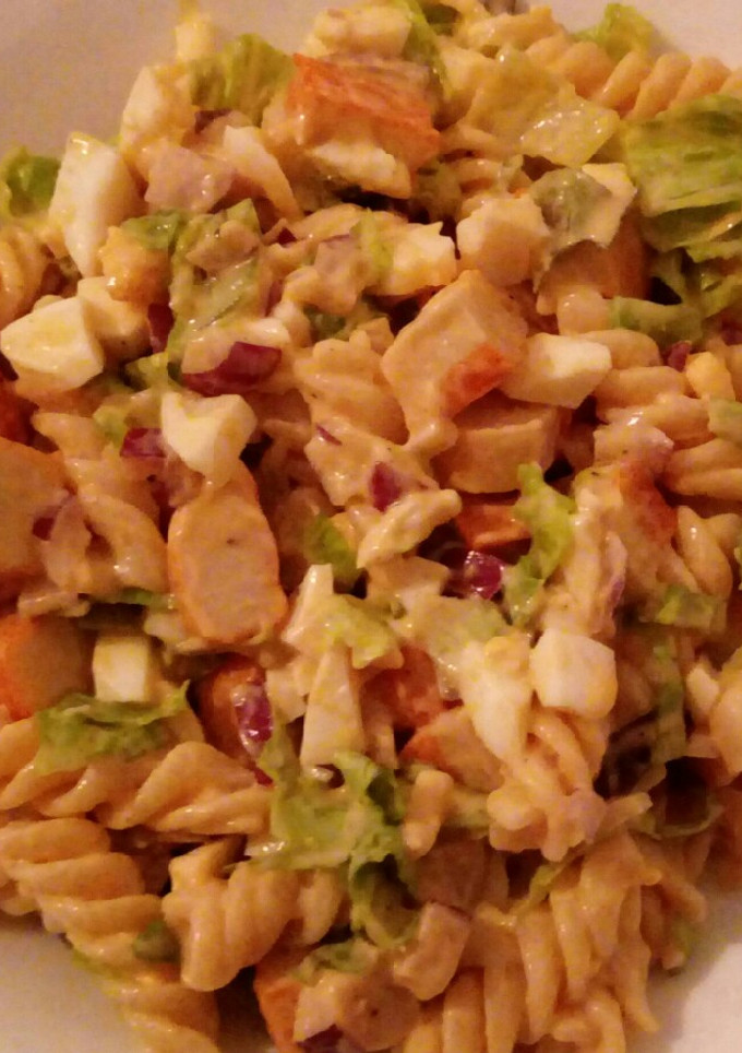 Una foto de Ensalada de pasta light 🍅🐟😍