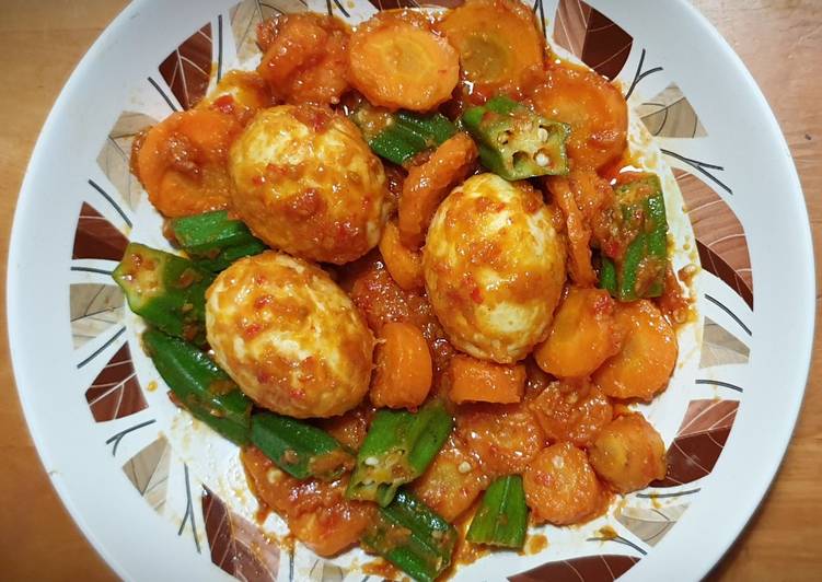 Telor balado + okra wortel