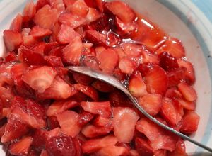 Una foto de Como macerar las fresas 🍓