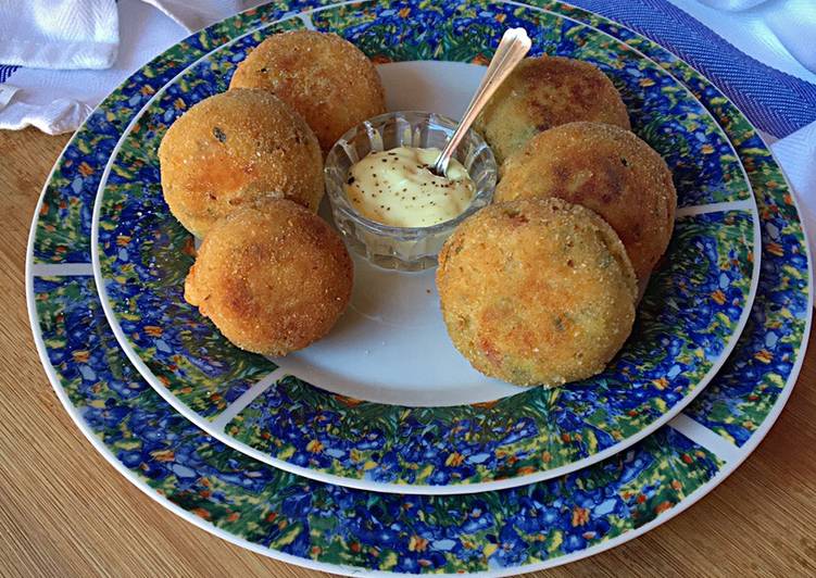 Easiest Way to Prepare Favorite Polpette di zucchine e ricotta con cuore filante di provola piccante e mortadella 🍴 🟠