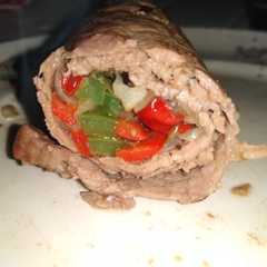 Una foto de Rollitos de carne rellenos con verduras