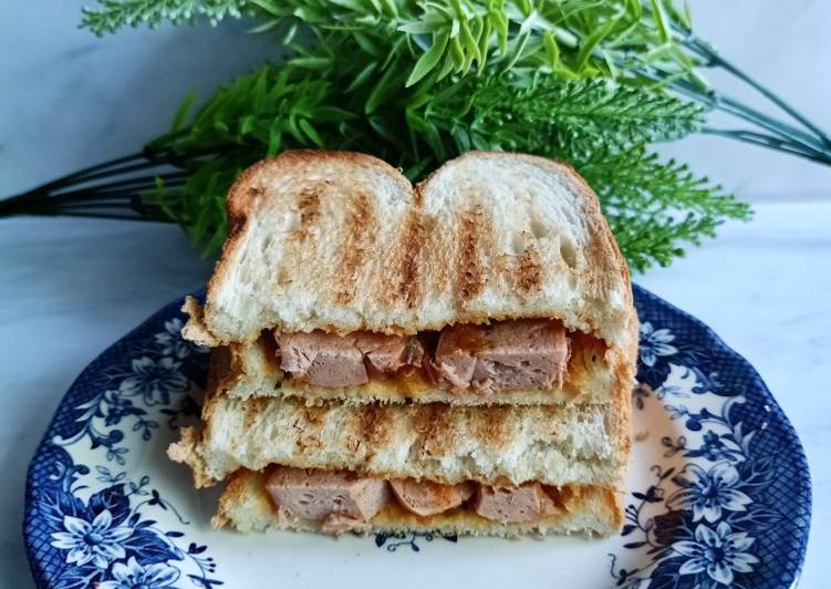 Sandwich Pizza Sosis