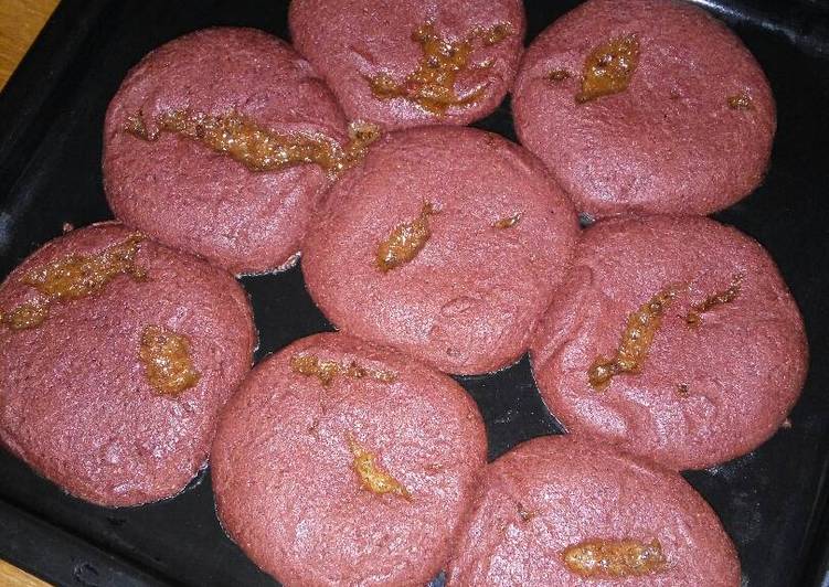 Salted caramel red velvet cookies