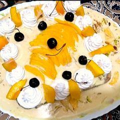Mangoes Tres leches cake 😋😋😋😋😋😋😋 A picture of Mangoes Tres leches cake 😋😋😋😋😋😋😋.
