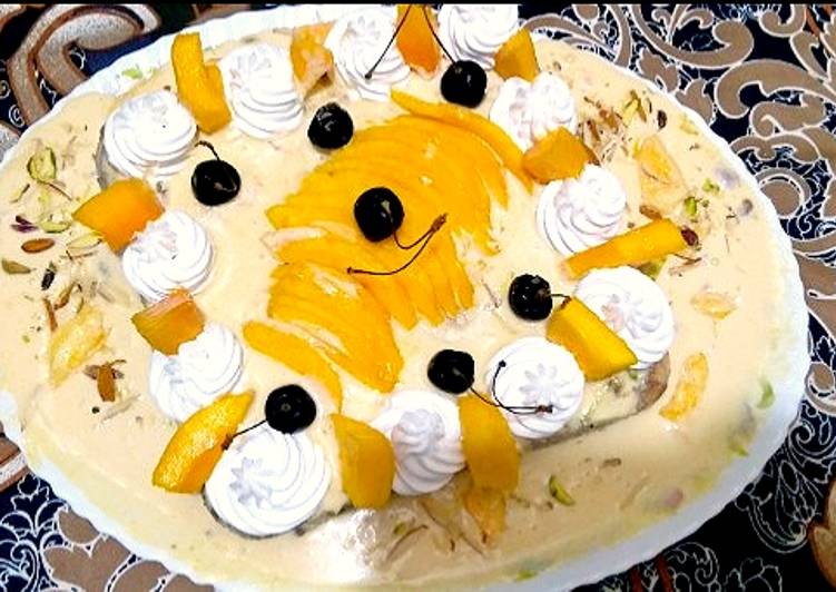 Recipe of Any-night-of-the-week Mangoes Tres leches cake 😋😋😋😋😋😋😋