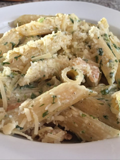 Una foto de Pasta de camarones al ajillo (con crema)