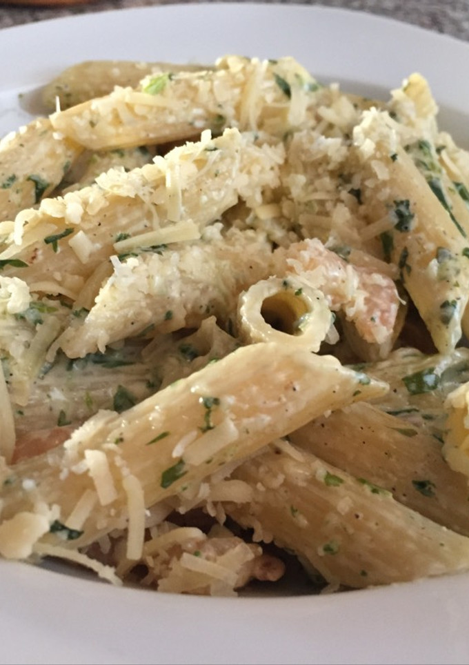Una foto de Pasta de camarones al ajillo (con crema)