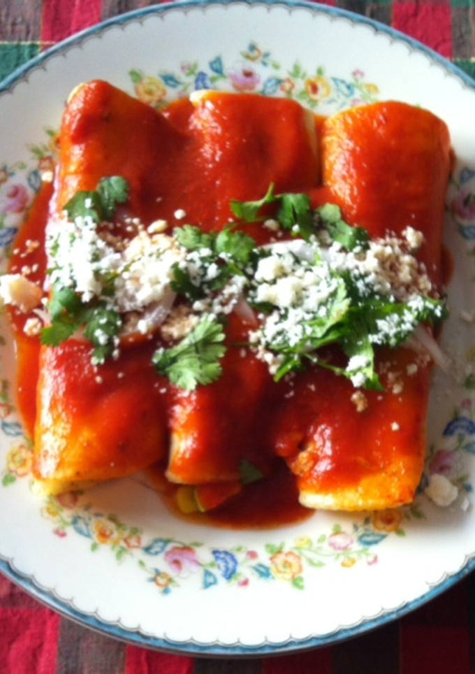 Una foto de Enchiladas con calabacitas ©